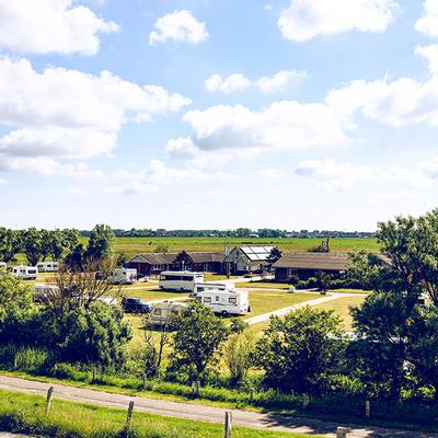 Campingplatz Deich Wohnmobil 
