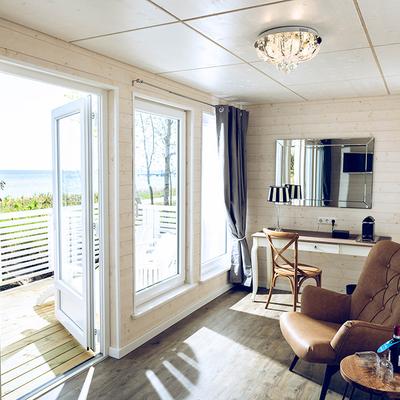 Wohnbereich mit Blick auf die Ostsee.