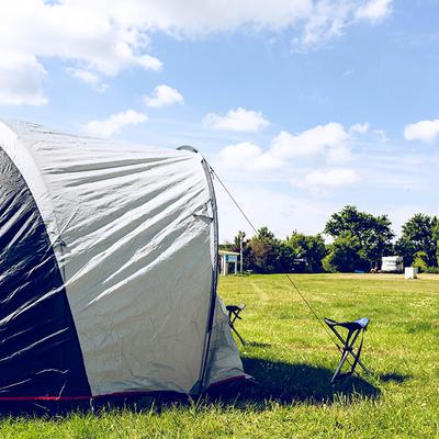 Husum Camping Zelt grünes Gras