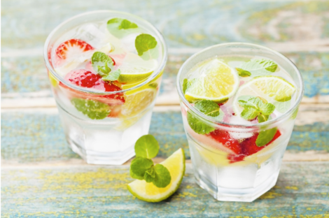 Bowle für Kinder mit Erdbeeren