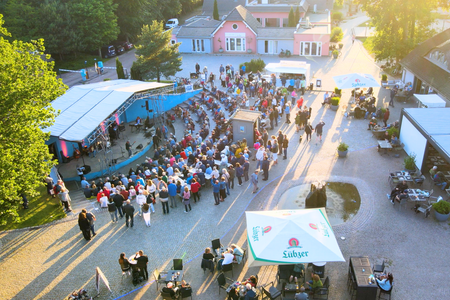 Der Marktplatz der Regenbogen Ferienanlage in Göhren
