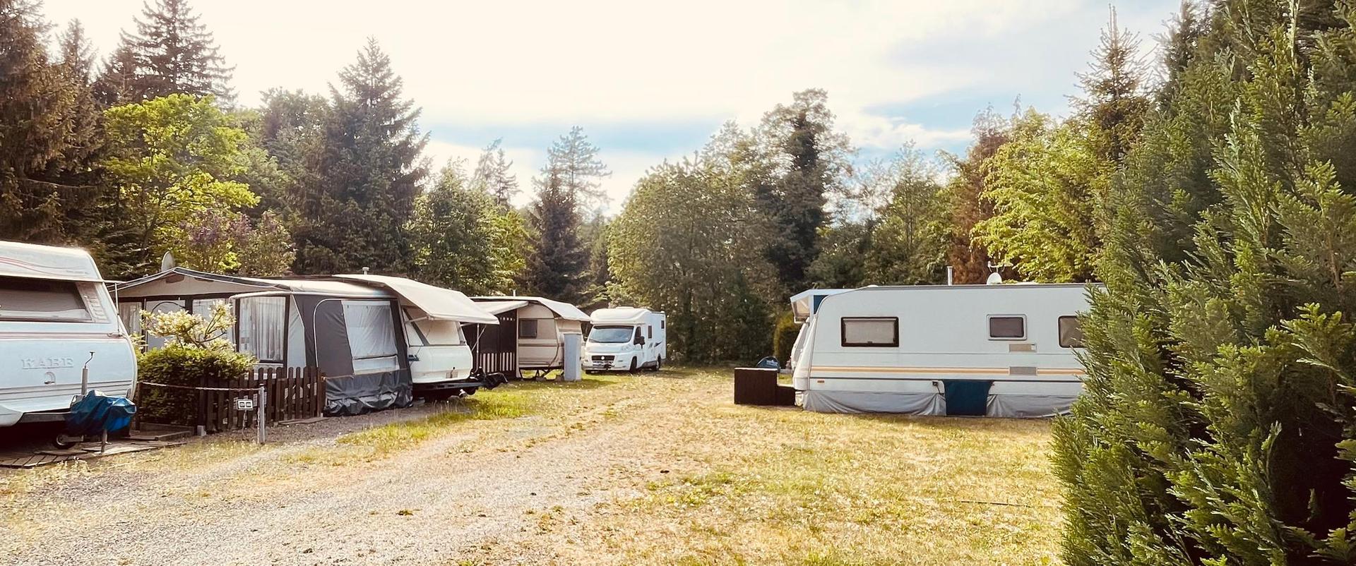 Campingurlaub mit Regenbogen