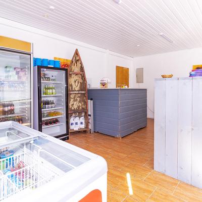 Kiosk Sortiment Getränke Kühlschränke Tresen